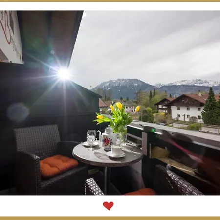 Berghupferl - Do Legst Di Nieda Bed and Breakfast *