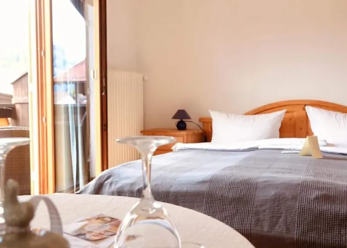 Berghupferl - Do Legst Di Nieda Bed and Breakfast
