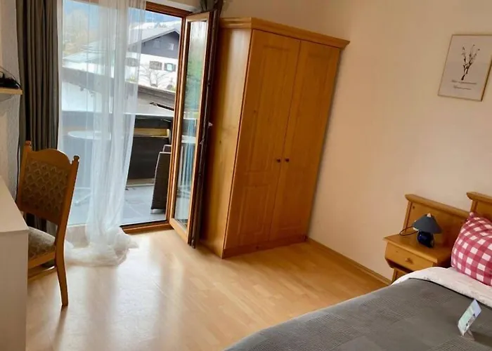 Berghupferl - Do Legst Di Nieda Bed and Breakfast 3*