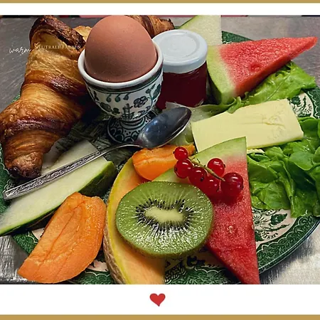 Berghupferl - Do Legst Di Nieda Bed & Breakfast *