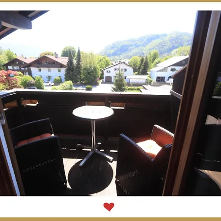 Berghupferl - Do Legst Di Nieda 3*
